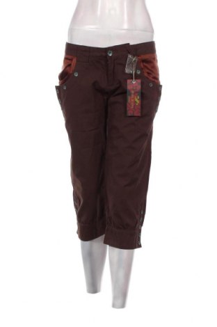 Дамски къс панталон Pepe Jeans, Размер M, Цвят Кафяв, Цена 21,42 лв.