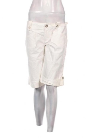 Дамски къс панталон Pepe Jeans, Размер M, Цвят Бял, Цена 29,58 лв.