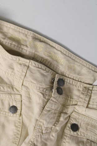 Дамски къс панталон Pepe Jeans, Размер S, Цвят Бежов, Цена 28,56 лв.