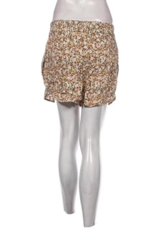 Γυναικείο κοντό παντελόνι Pieces, Μέγεθος S, Χρώμα Πολύχρωμο, Τιμή 3,92 €
