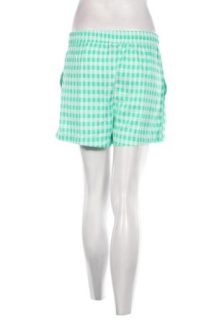 Γυναικείο κοντό παντελόνι Pieces, Μέγεθος S, Χρώμα Πράσινο, Τιμή 3,51 €