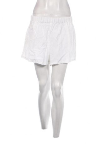Дамски къс панталон South Beach, Размер S, Цвят Бял, Цена 11,52 лв.
