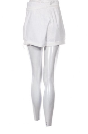 Γυναικείο κοντό παντελόνι Style Cheat, Μέγεθος M, Χρώμα Λευκό, Τιμή 7,42 €