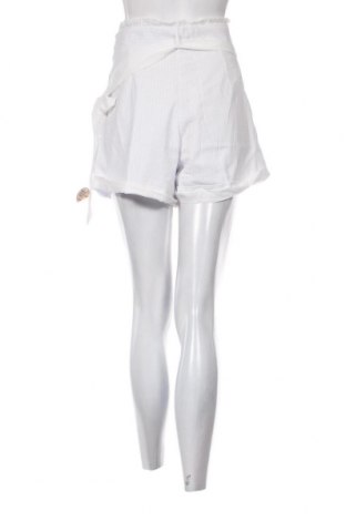 Γυναικείο κοντό παντελόνι Style Cheat, Μέγεθος L, Χρώμα Λευκό, Τιμή 7,42 €