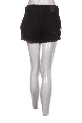 Γυναικείο κοντό παντελόνι Superdry, Μέγεθος S, Χρώμα Μαύρο, Τιμή 11,22 €