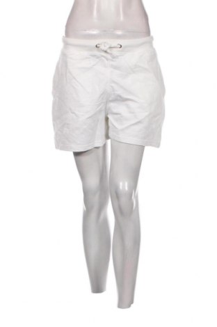 Γυναικείο κοντό παντελόνι Urban Bliss, Μέγεθος M, Χρώμα Λευκό, Τιμή 15,98 €