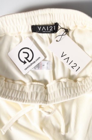 Γυναικείο κοντό παντελόνι VAI21, Μέγεθος L, Χρώμα Εκρού, Τιμή 7,05 €