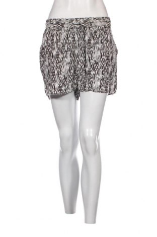 Γυναικείο κοντό παντελόνι Vero Moda, Μέγεθος M, Χρώμα Πολύχρωμο, Τιμή 4,54 €