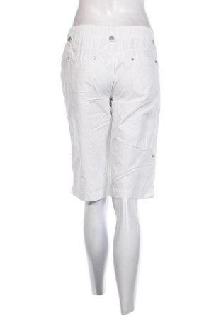 Дамски къс панталон Zabaione, Размер M, Цвят Бял, Цена 5,52 лв.