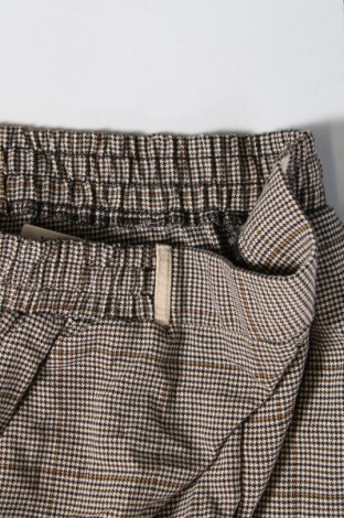 Pantaloni de femei, Mărime M, Culoare Bej, Preț 13,35 Lei