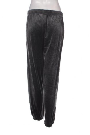 Pantaloni de femei, Mărime M, Culoare Gri, Preț 13,35 Lei