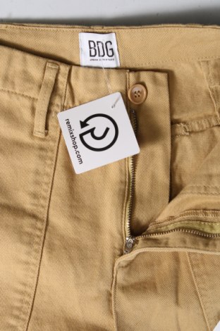 Pantaloni de femei BDG, Mărime S, Culoare Bej, Preț 60,10 Lei