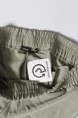 Дамски панталон Defacto, Размер S, Цвят Зелен, Цена 29,00 лв.