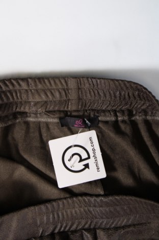 Дамски панталон Emilia Lay, Размер XL, Цвят Кафяв, Цена 11,27 лв.