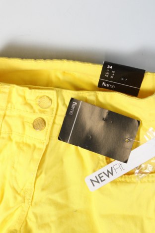 Дамски панталон Flame, Размер XS, Цвят Жълт, Цена 6,90 лв.