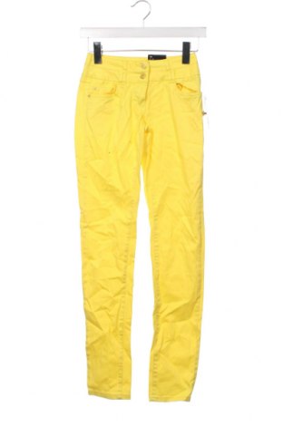 Дамски панталон Flame, Размер XS, Цвят Жълт, Цена 6,44 лв.