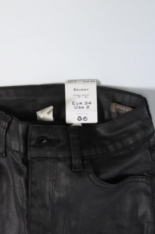 Γυναικείο παντελόνι Mango, Μέγεθος XS, Χρώμα Μαύρο, Τιμή 42,06 €