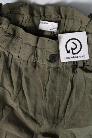 Pantaloni de femei Pull&Bear, Mărime S, Culoare Verde, Preț 17,17 Lei