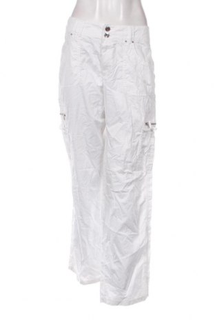 Γυναικείο παντελόνι Rosner, Μέγεθος M, Χρώμα Λευκό, Τιμή 3,94 €