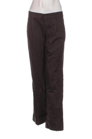 Дамски панталон Sisley, Размер M, Цвят Кафяв, Цена 29,00 лв.