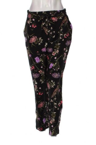Дамски панталон Vero Moda, Размер L, Цвят Черен, Цена 19,98 лв.