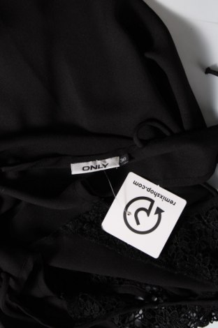 Γυναικείο αμάνικο μπλουζάκι ONLY, Μέγεθος S, Χρώμα Μαύρο, Τιμή 2,17 €
