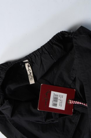 Γυναικείο αμάνικο μπλουζάκι Pepe Jeans, Μέγεθος M, Χρώμα Μαύρο, Τιμή 17,34 €