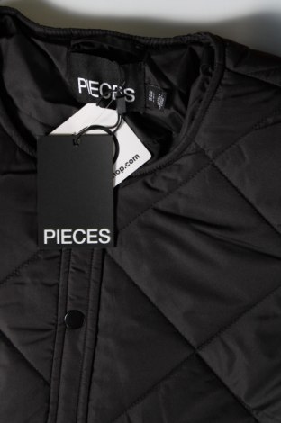 Γυναικείο μπουφάν Pieces, Μέγεθος L, Χρώμα Μαύρο, Τιμή 10,99 €