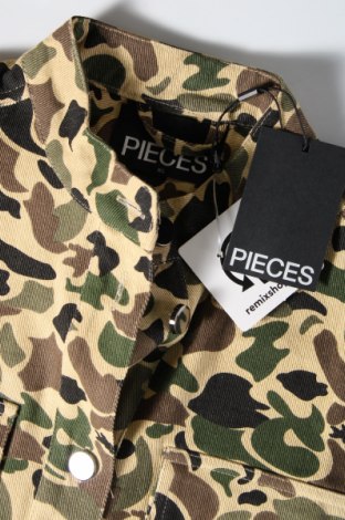 Γυναικείο μπουφάν Pieces, Μέγεθος XS, Χρώμα Πολύχρωμο, Τιμή 9,72 €