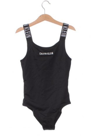 Детски бански Calvin Klein Swimwear, Размер 10-11y/ 146-152 см, Цвят Черен, Цена 129,00 лв.
