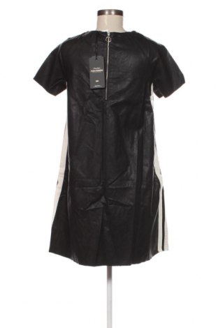 Kožené šaty  Funky Buddha, Velikost S, Barva Černá, Cena  163,00 Kč