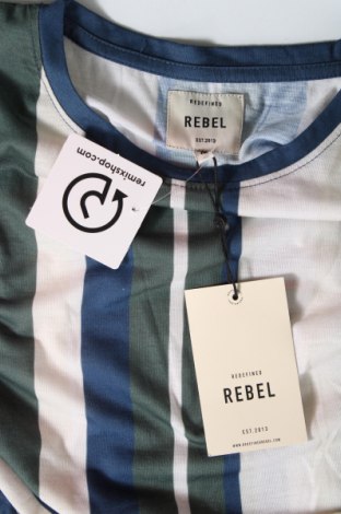 Pánské tričko  Rebel, Velikost M, Barva Vícebarevné, Cena  152,00 Kč