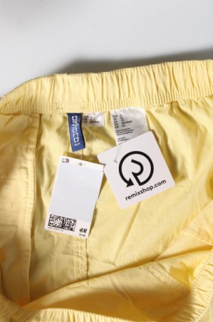 Мъжки къс панталон H&M Divided, Размер XL, Цвят Жълт, Цена 40,00 лв.