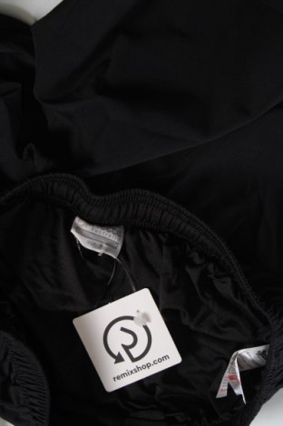 Pantaloni scurți de bărbați Reece, Mărime S, Culoare Negru, Preț 181,58 Lei