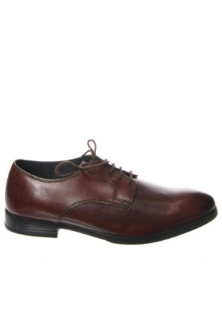 Мъжки обувки Clarks, Размер 43, Цвят Кафяв, Цена 159,12 лв.