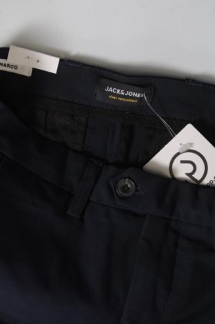 Pantaloni de bărbați Jack & Jones, Mărime S, Culoare Albastru, Preț 37,76 Lei