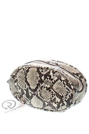 Kosmetiktasche Stradivarius, Farbe Mehrfarbig, Preis 17,40 €