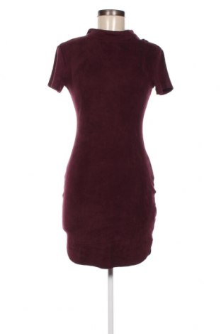 Kleid Ax Paris, Größe M, Farbe Lila, Preis 22,51 €
