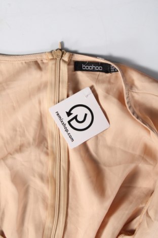 Kleid Boohoo, Größe S, Farbe Beige, Preis 3,43 €