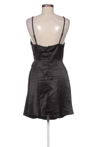 Kleid Missguided, Größe L, Farbe Schwarz, Preis 5,45 €