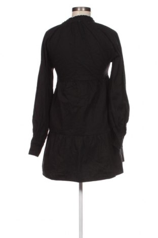 Kleid Pretty Lavish, Größe XS, Farbe Schwarz, Preis 5,75 €