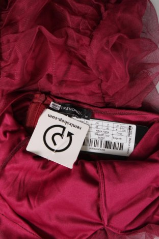 Kleid Trendyol, Größe XS, Farbe Rot, Preis € 19,05