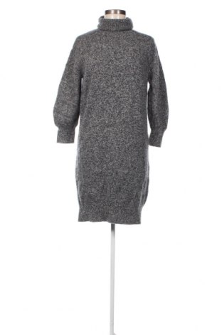 Рокля Uniqlo, Размер S, Цвят Сив, Цена 34,00 лв.