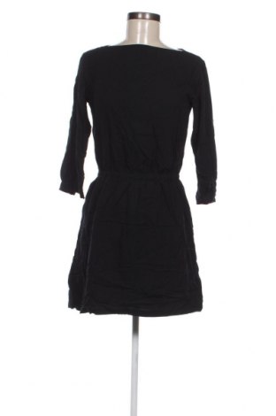 Kleid Uniqlo, Größe XS, Farbe Schwarz, Preis 23,66 €