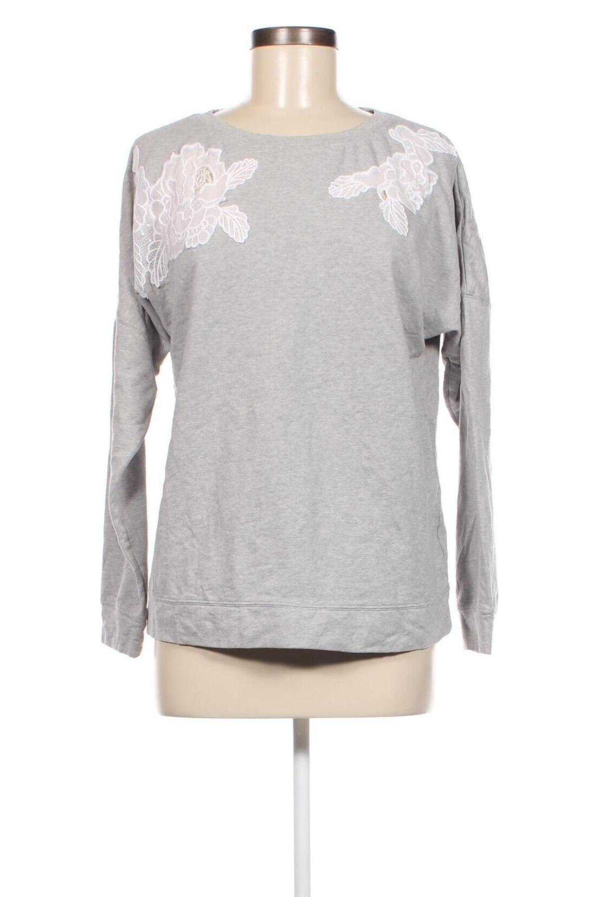 Γυναικεία μπλούζα Crown & Ivy, Μέγεθος M, Χρώμα Γκρί, Τιμή 2,94 €