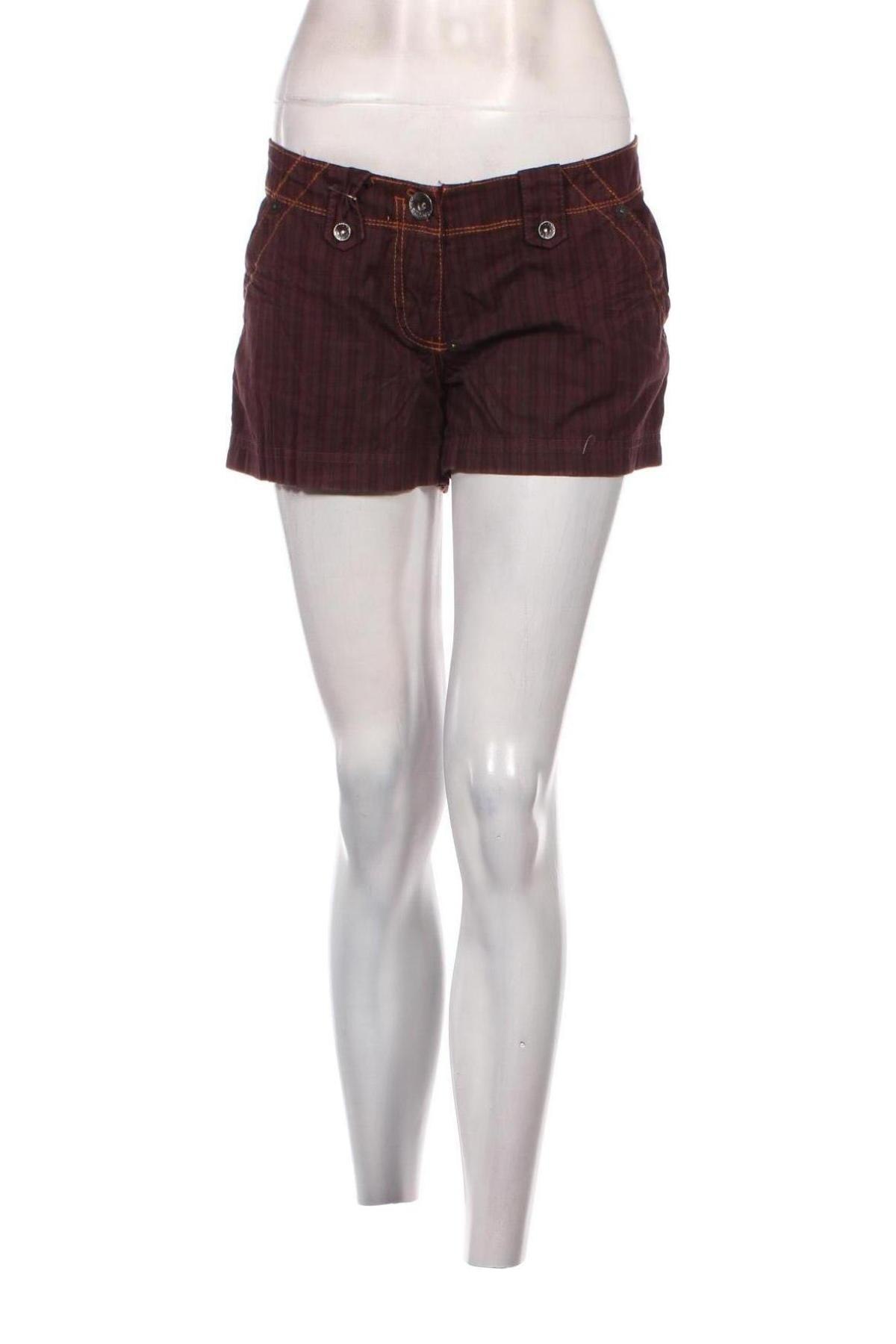 Дамски къс панталон, Размер M, Цвят Червен, Цена 10,85 лв.