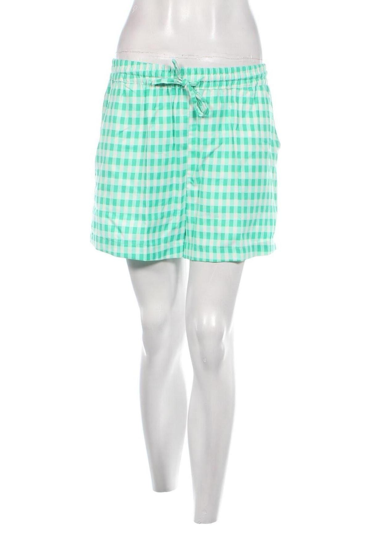 Γυναικείο κοντό παντελόνι Pieces, Μέγεθος M, Χρώμα Πράσινο, Τιμή 7,22 €