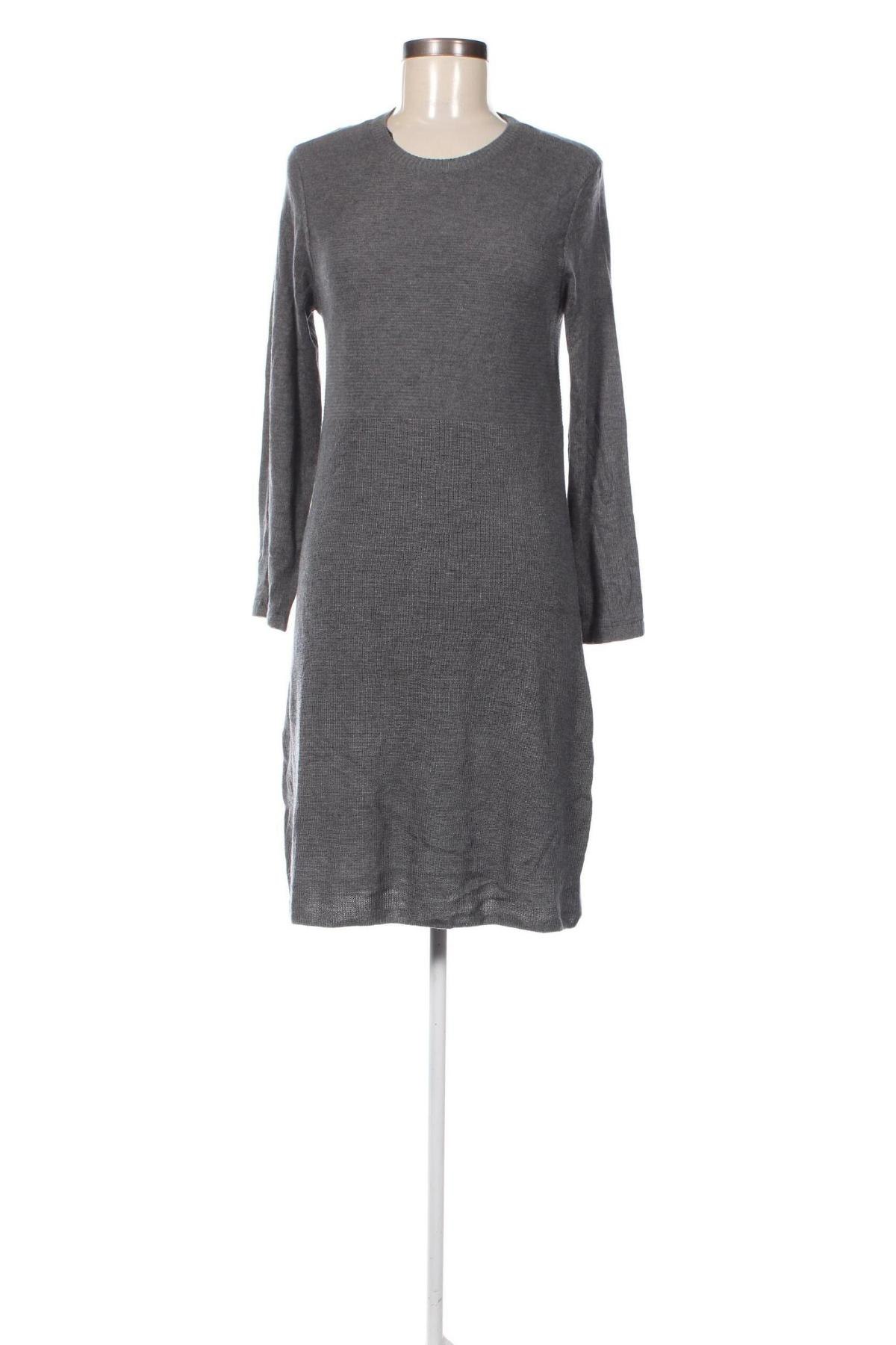 Kleid Edc By Esprit, Größe M, Farbe Grau, Preis € 2,60