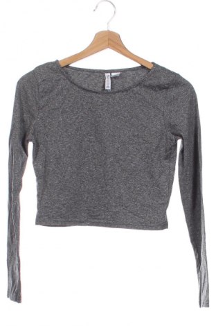 Damen Shirt H&M Divided, Größe XS, Farbe Grau, Preis 13,49 €