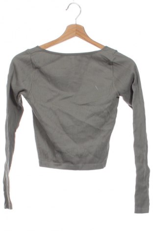 Damen Shirt Stradivarius, Größe S, Farbe Grün, Preis 5,99 €